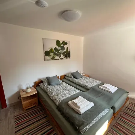 Gyimesvoelgy Vendeghaz Lägenhet Kismaros