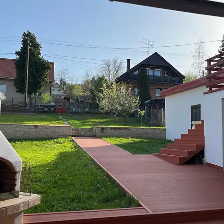 Gyimesvoelgy Vendeghaz Lägenhet *